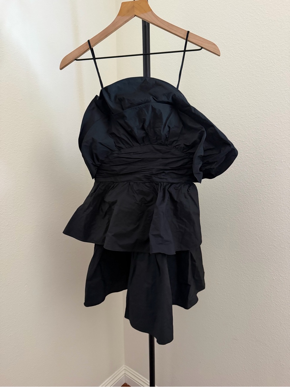 Zara Black Tiered Mini Dress with Ruched Waist - Picture 4 of 6